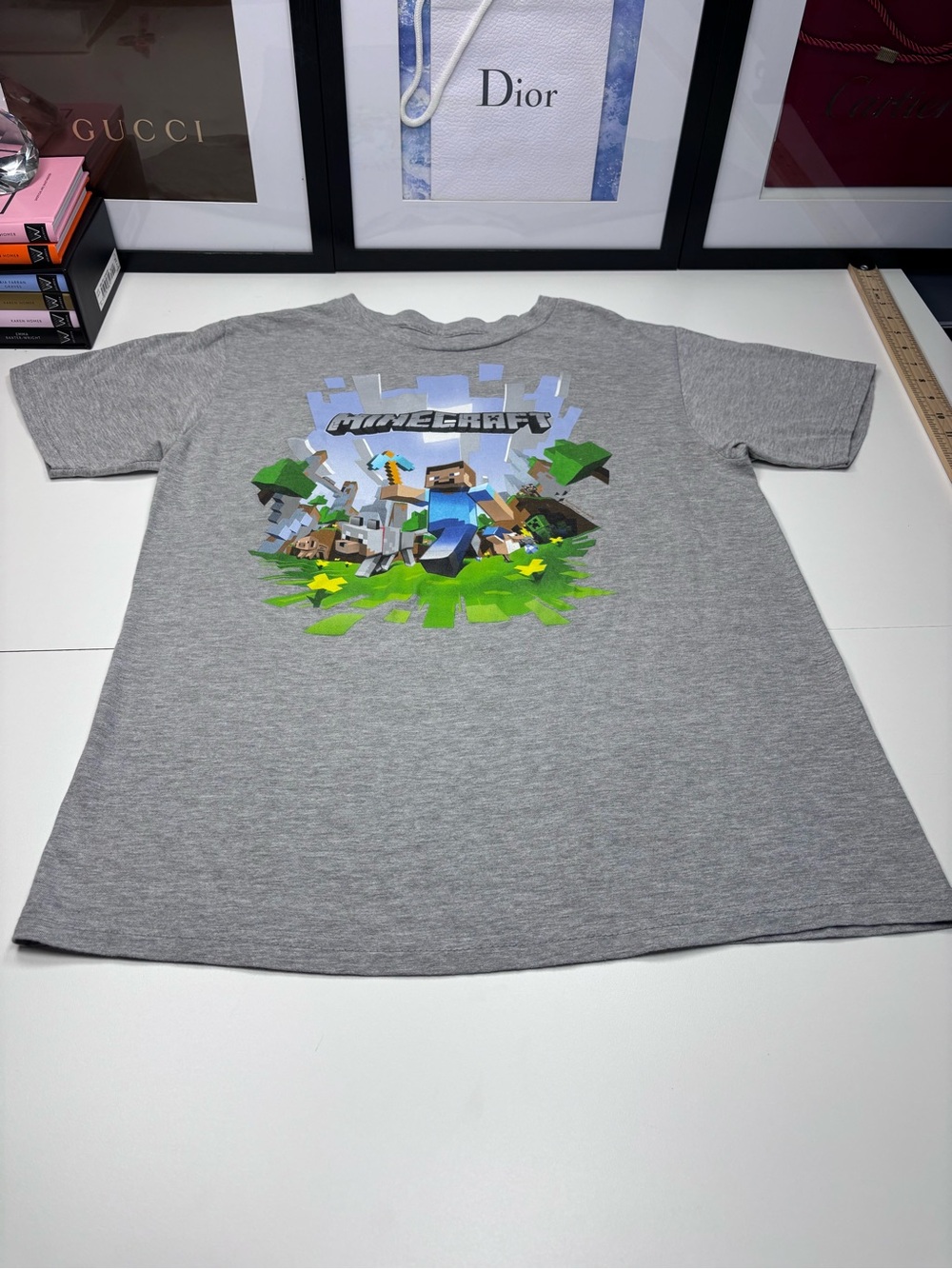 Official Minecraft Gray Graphic Kids T-Shirt EUC Youth Size XL Unisex Casual